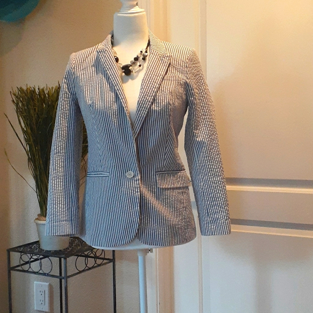 Banana Republic White/blue stripe blazer sz4